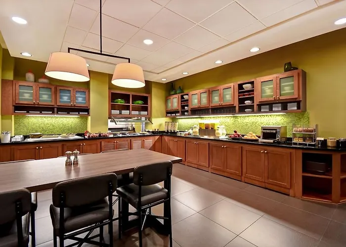 Hyatt Place Phoenix Hotel 3*