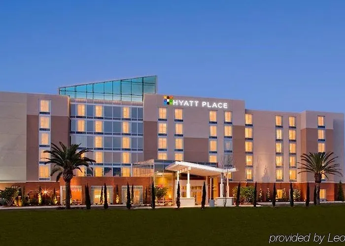 Hyatt Place Phoenix 3*