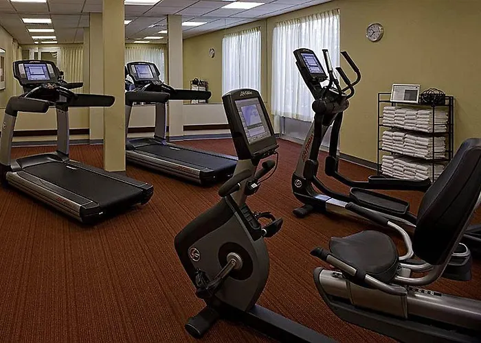 Hyatt Place Phoenix Hotel 3*