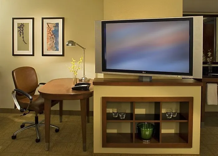 Hyatt Place Phoenix Hotel 3*