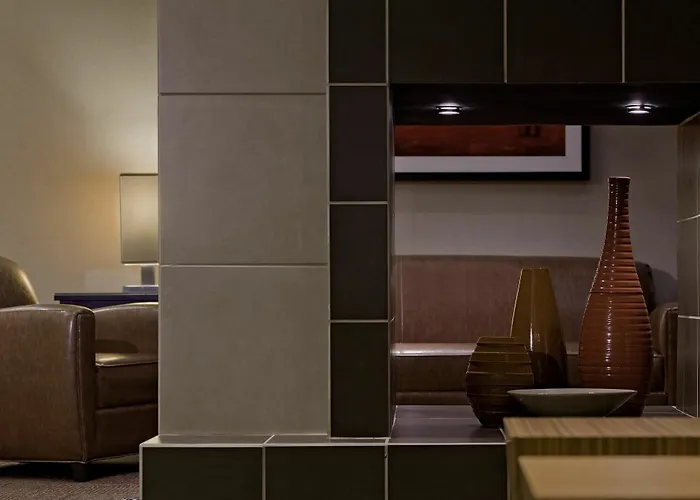 Hyatt Place Phoenix Hotel 3*