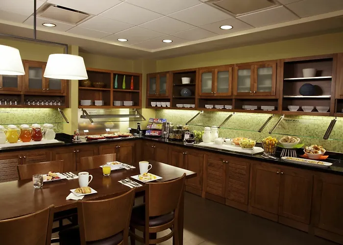 Hyatt Place Phoenix Hotel 3*